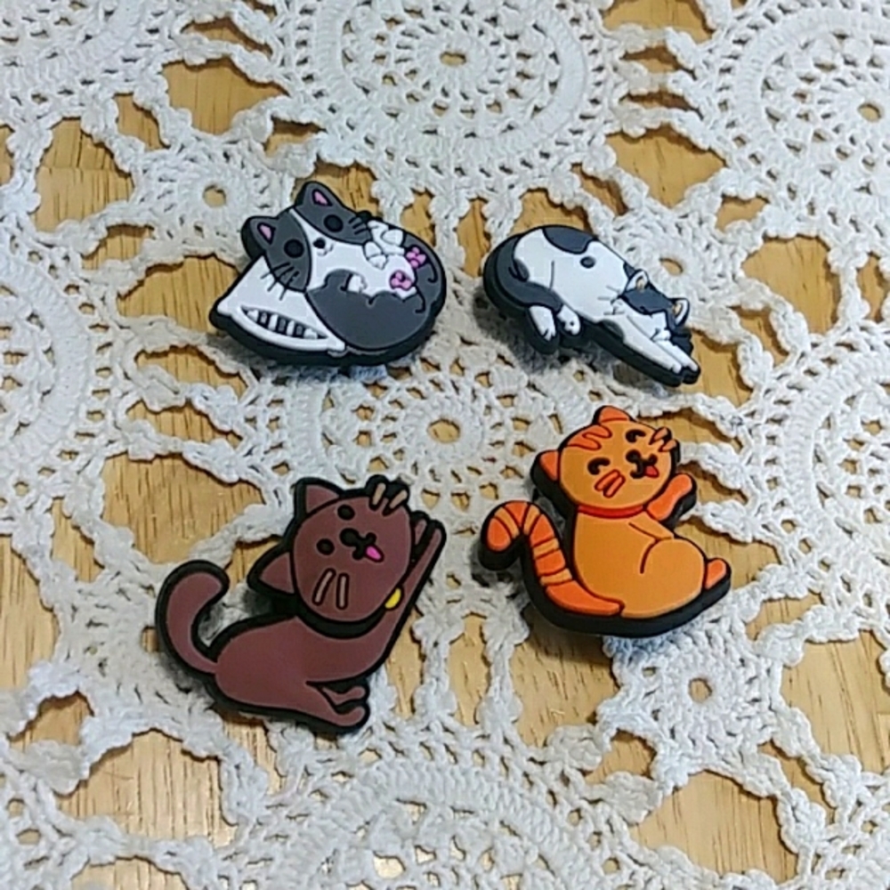 Jibbitz Kittens - Kitty cat shoe charms for CROCS or similar shoe